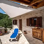 בית נופש Holiday Home Prigradica 05
