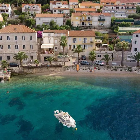 Holiday Home Prigradica 05