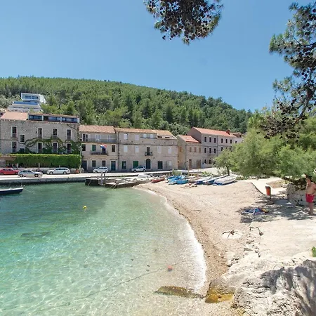 Holiday Home Prigradica 05
