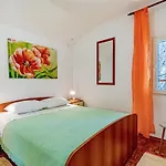 Holiday Home Prigradica 05 Vikendica