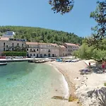 Holiday Home Prigradica 05