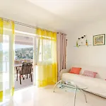 Vikendica Holiday Home Prigradica 05 *