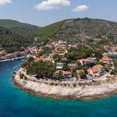 Holiday Home Prigradica 05 別荘 *