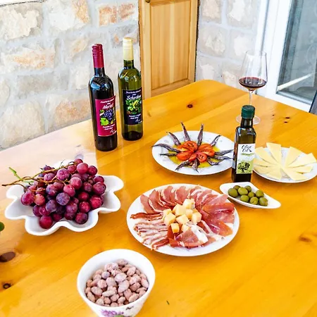 別荘 Holiday Home Prigradica 05 プリグラディサ